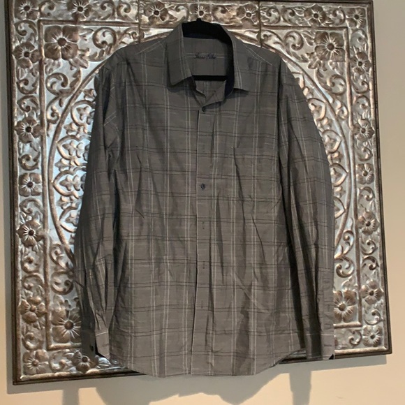 MOVING SALE 💖 Men’s XL 17-17 1/2 Tasso Elba shirt